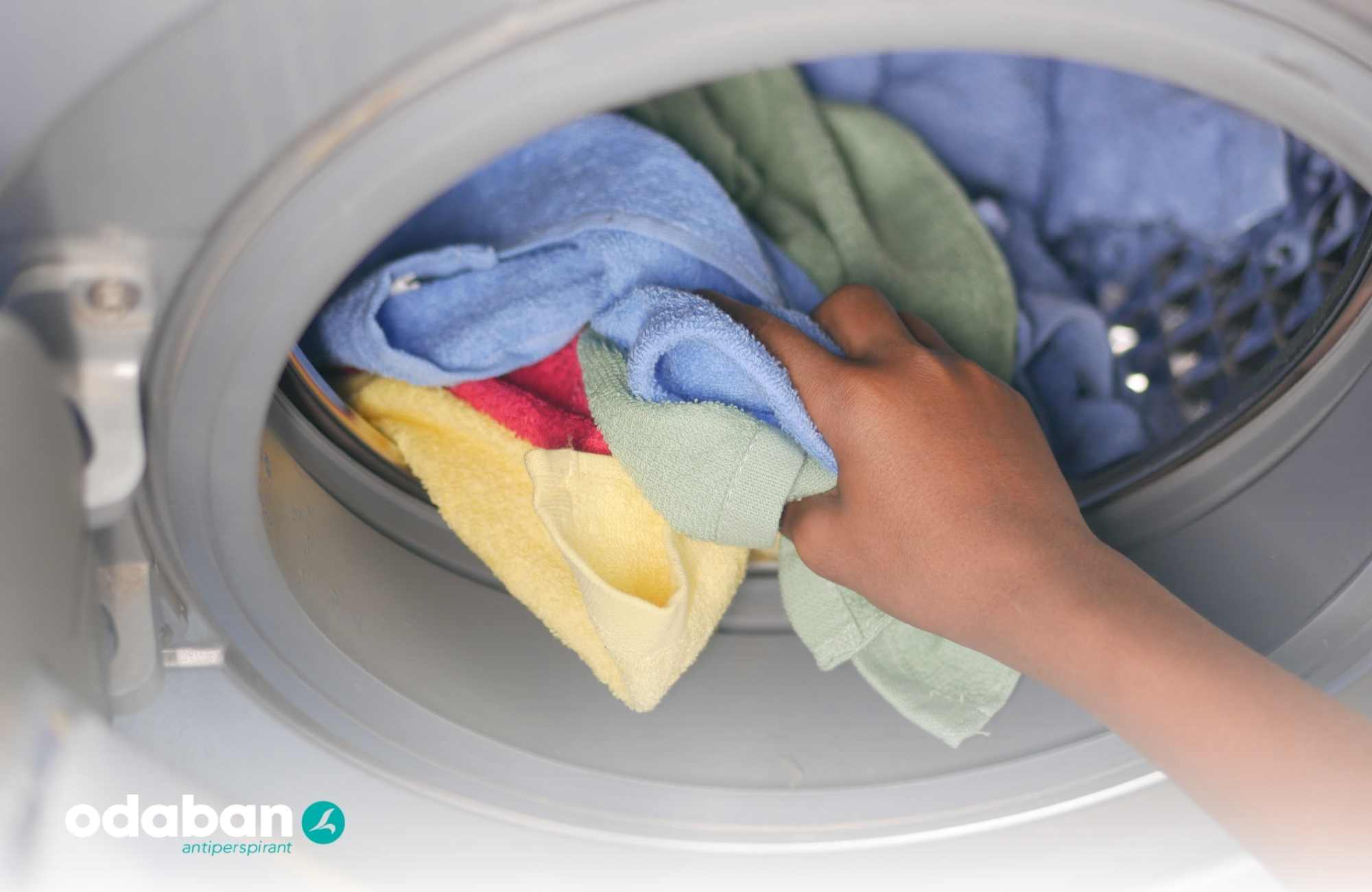 Como tirar cheiro de suor das roupas: dicas, truques e cuidados essenciais